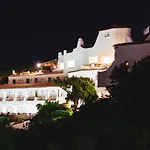 Отель Luci Di La Muntagna Порто-Черво
