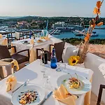 Luci Di La Muntagna Отель 4*