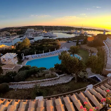 Luci Di La Muntagna Hotel 4*